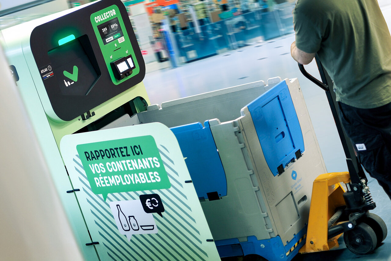 Manutention simplifiée du Collector par l’équipe magasin